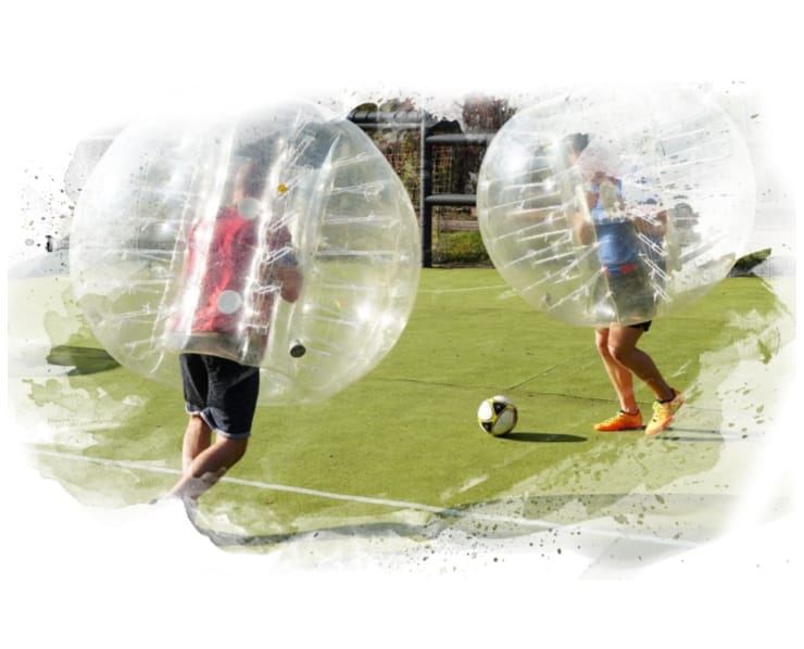 Oyuncuların şişme balonlar giyerek, bu koruyucu balonlar içinde birbirlerine çarparak veya yuvarlanarak topu rakip kaleye yönlendirmeyi hedeflediği bir oyundur.