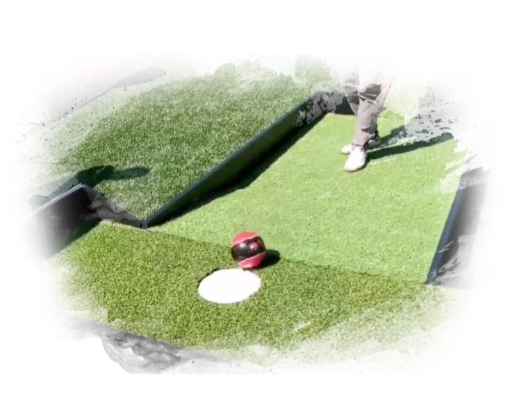 Mini golfün engelli parkur yapısını futbol topuyla oynanan bir formata uyarlayan ve topu en az vuruşla deliğe sokmayı hedefleyen bir oyundur.